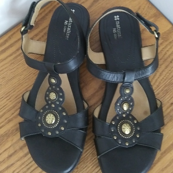 Naturalizers Sandals - Picture 2 of 7